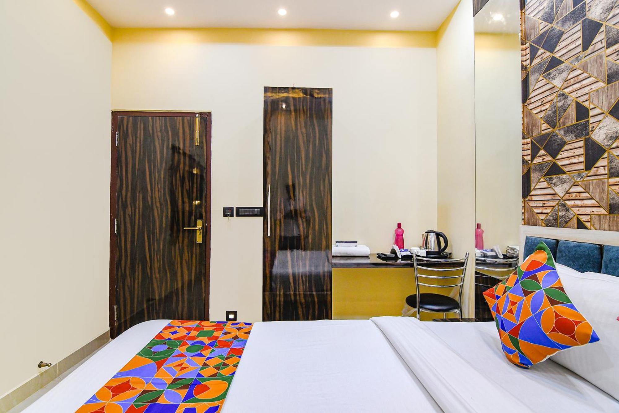 Fabhotel Royal Park Inn - Nr Eden Garden Stadium Calcutta Exteriör bild