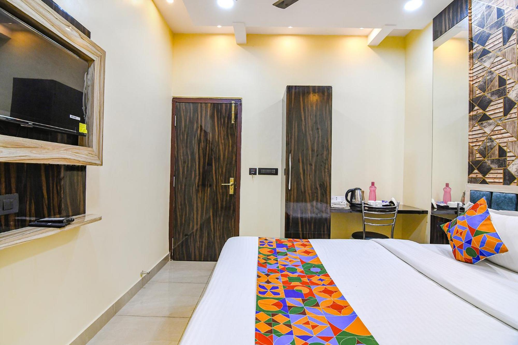 Fabhotel Royal Park Inn - Nr Eden Garden Stadium Calcutta Exteriör bild