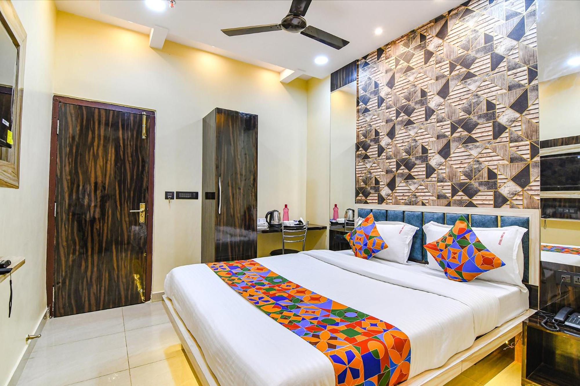 Fabhotel Royal Park Inn - Nr Eden Garden Stadium Calcutta Exteriör bild